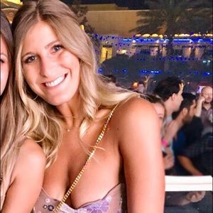 Meet your Posher, Alison